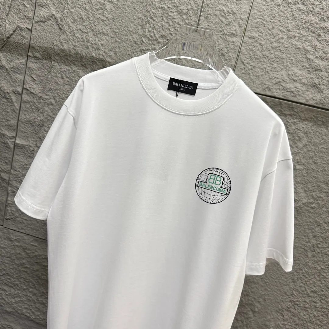 BALENCI*GA 2025 New Arrival T Classic Green B T Same Style ：Black White Size： S （90-130 ） M （120-150 ） L （140-165 ） XL （160-180 ） XXL （180-210 ）